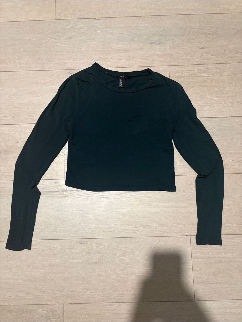 Forever 21 Dark Green Long Sleeve Cropped Tee